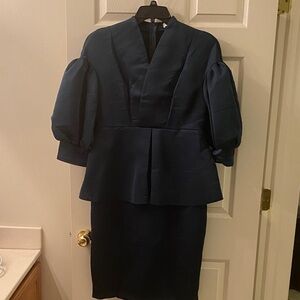 Elegant Dark Green Dress with Puff Sleeves